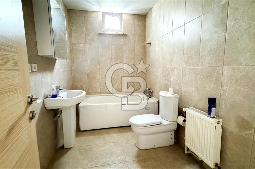 MALTEPE METRO DURAĞI VE E5'E ÇOK YAKIN KİRALIK BÜRO-OFİS