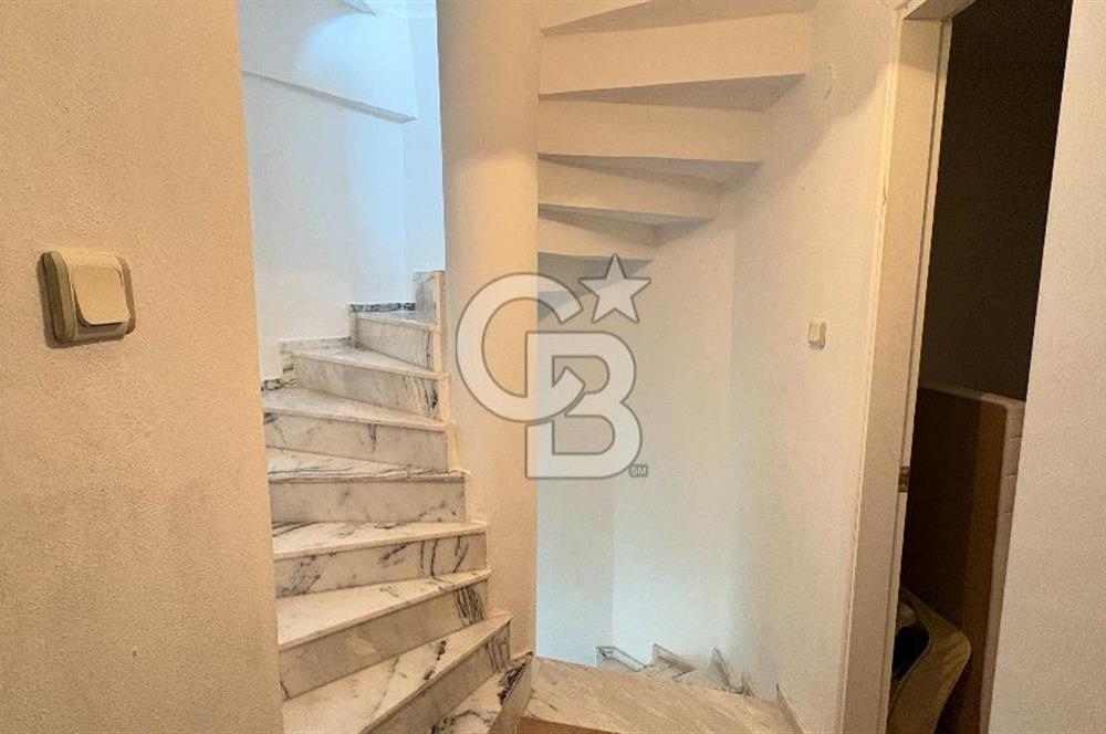 ÇANAKKALE AYVACIK AHMETÇE'DE DENİZ MANZARALI SATILIK VİLLA