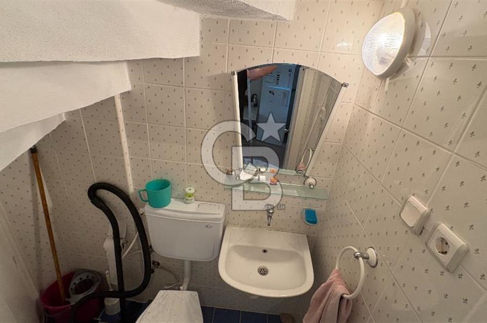 ÇANAKKALE AYVACIK AHMETÇE'DE DENİZ MANZARALI SATILIK VİLLA