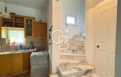 ÇANAKKALE AYVACIK AHMETÇE'DE DENİZ MANZARALI SATILIK VİLLA