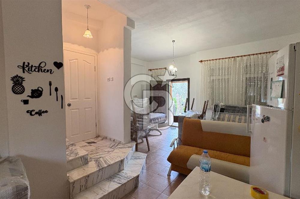 ÇANAKKALE AYVACIK AHMETÇE'DE DENİZ MANZARALI SATILIK VİLLA