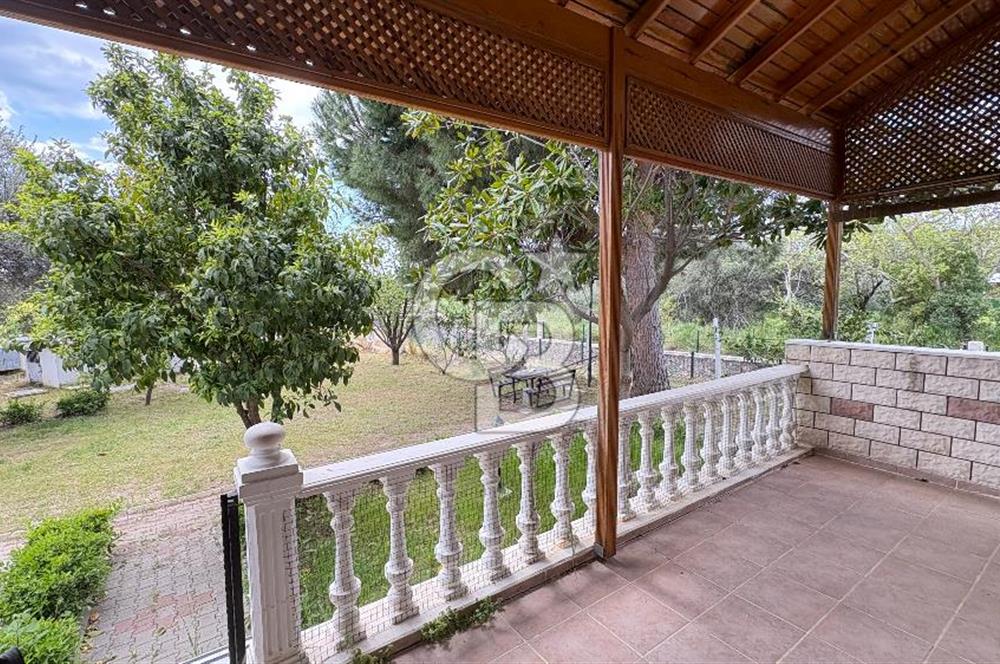 ÇANAKKALE AYVACIK AHMETÇE'DE DENİZ MANZARALI SATILIK VİLLA