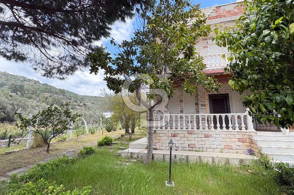 ÇANAKKALE AYVACIK AHMETÇE'DE DENİZ MANZARALI SATILIK VİLLA