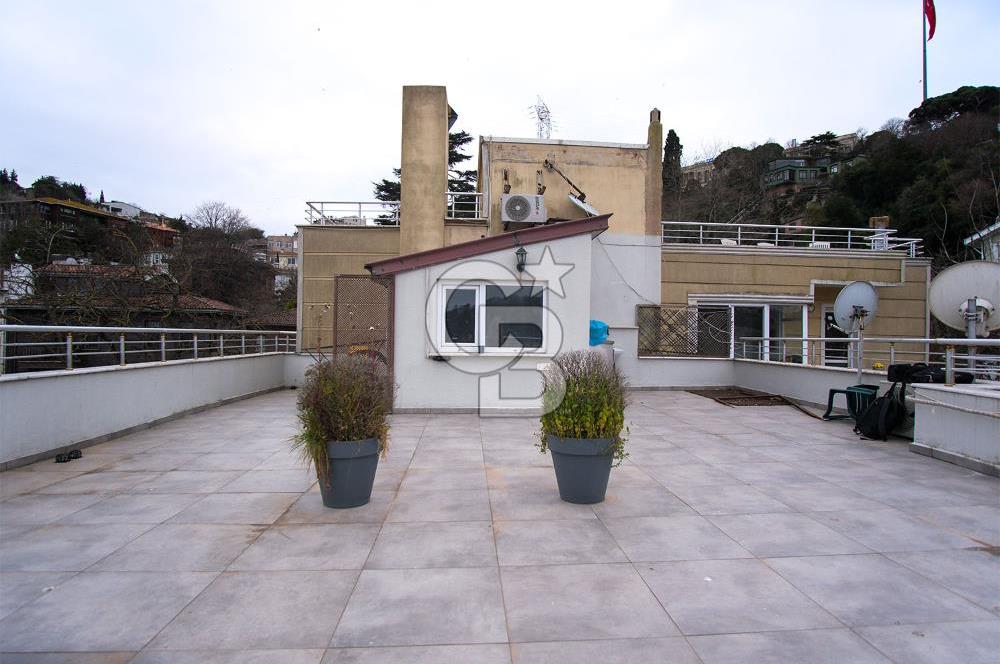 Kandilli de Satılık 4 Katlı Yol Yalısı