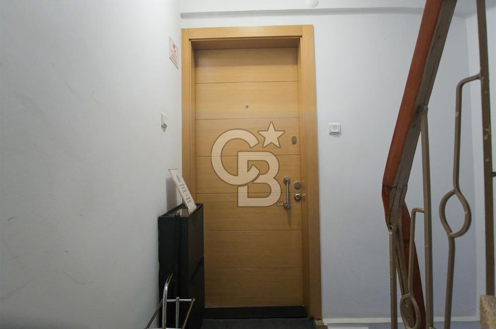 Kandilli de Satılık 4 Katlı Yol Yalısı