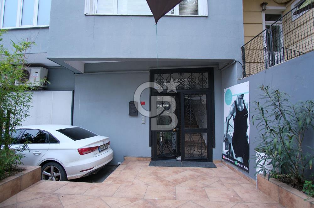 Kandilli de Satılık 4 Katlı Yol Yalısı