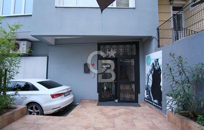 Kandilli de Satılık 4 Katlı Yol Yalısı