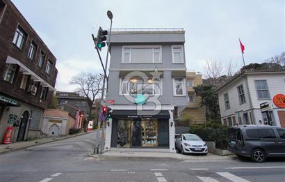 Kandilli de Satılık 4 Katlı Yol Yalısı