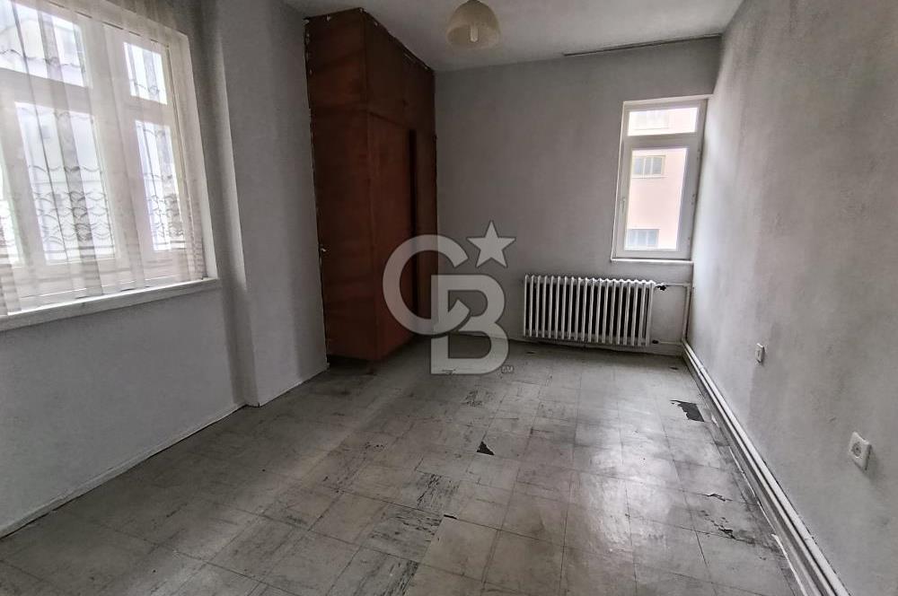NECATİBEY CADDESİ ÜZERİNDE DAİRE/ OFİS ASANSÖRLÜ SATILIK