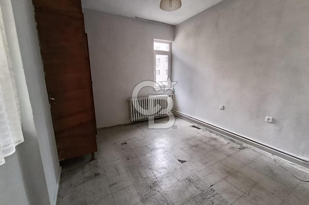 NECATİBEY CADDESİ ÜZERİNDE DAİRE/ OFİS ASANSÖRLÜ SATILIK