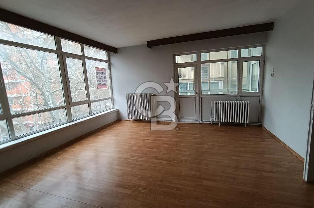 NECATİBEY CADDESİ ÜZERİNDE DAİRE/ OFİS ASANSÖRLÜ SATILIK