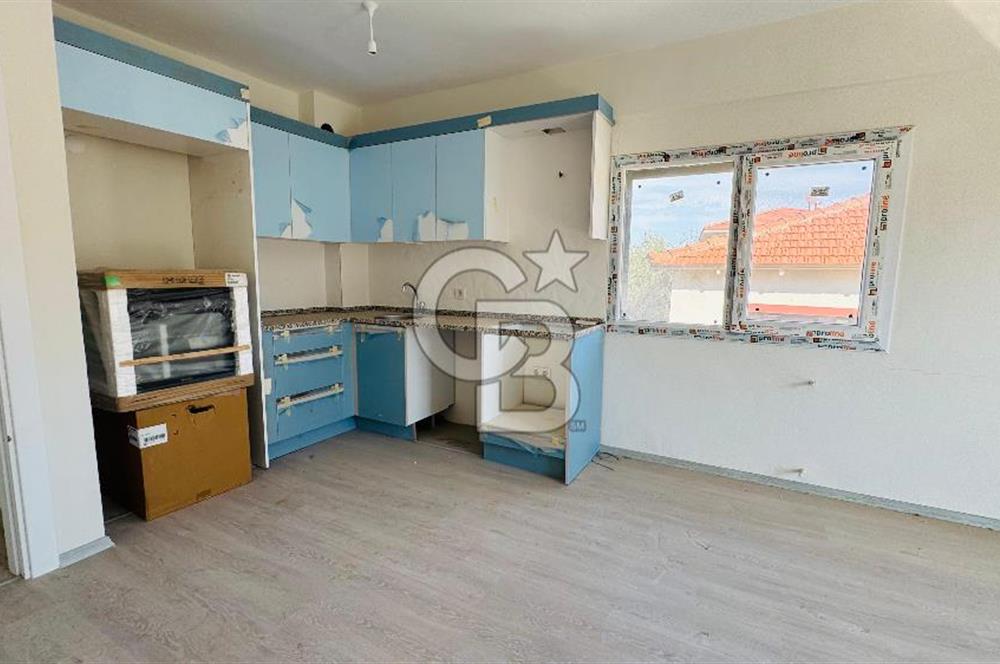 Foça Hacıveli Mah. Teraslı Satılık 2+1 Daire