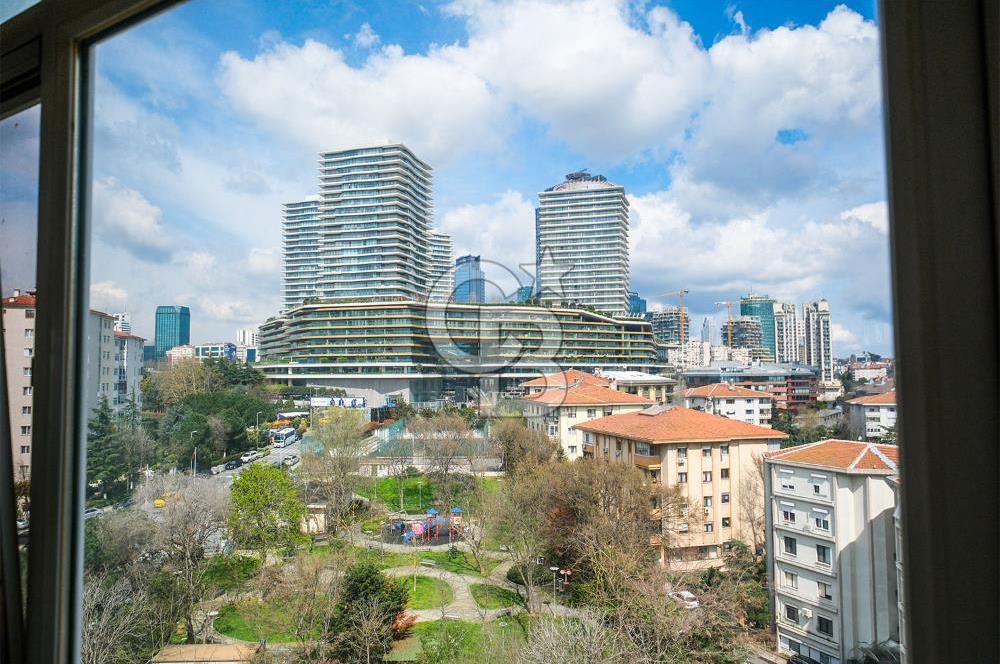 Levazım Sitesinde Satılık 3+1  Boğaz Manzaralı Daire