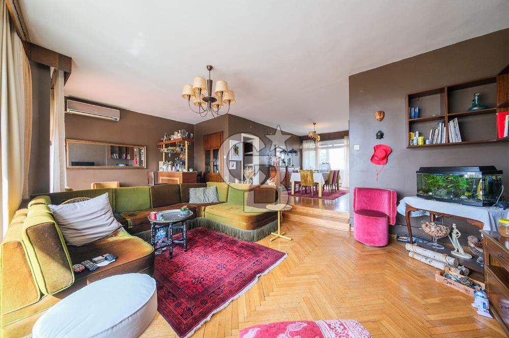 Levazım Sitesinde Satılık 3+1  Boğaz Manzaralı Daire