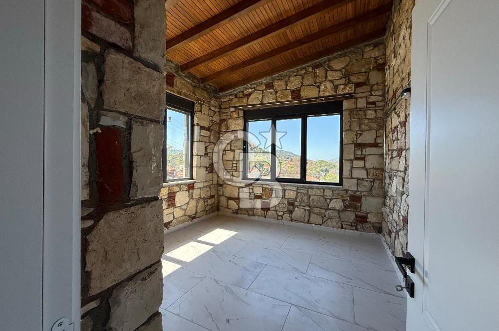 DİKİLİ YENİCE TAM MÜSTAKİL 3+1 DUBLEKS SATILIK TAŞ EV