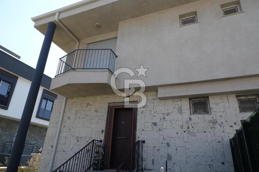 İzmir Seferihisar Akarca'da Deniz Manzaralı Dubleks Villa Satılık