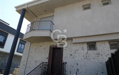 İzmir Seferihisar Akarca'da Deniz Manzaralı Dubleks Villa Satılık