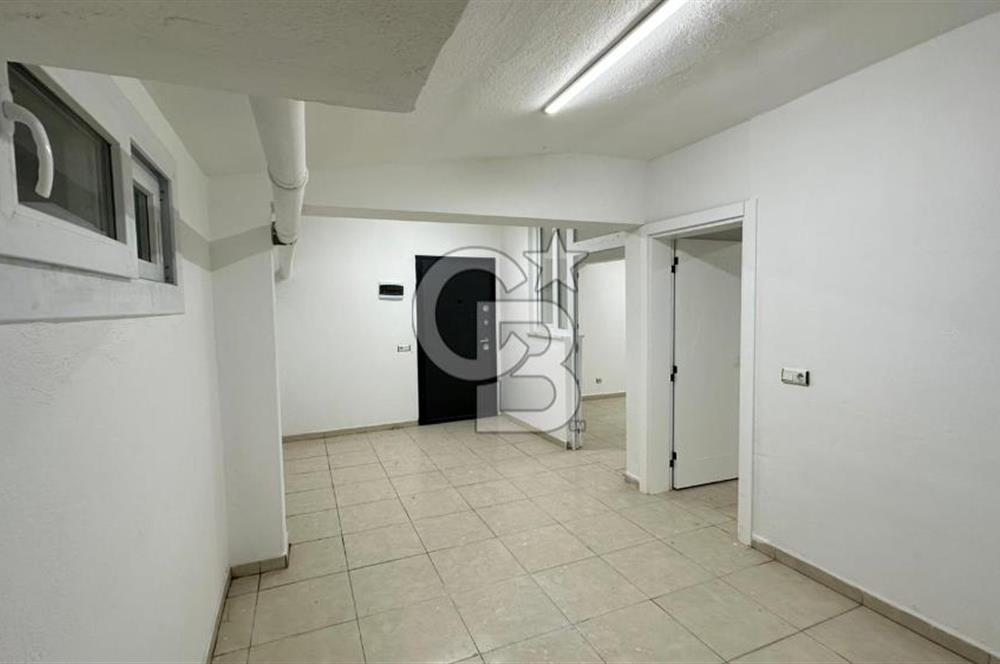 81 m2 Çınara Yakın Bahçeli-1.Kat Kiralık İş Yeri Yerden Isıtma