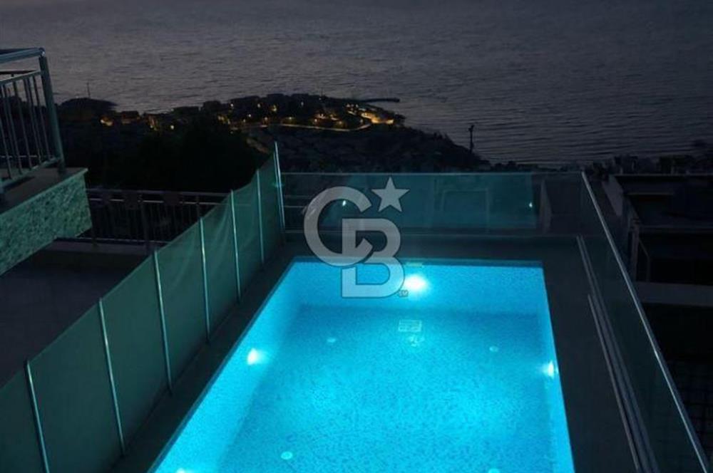 YALIKAVAK KIZILBURUNDA FULL DENİZ MANZARALI 4+2 HAVUZLU VİLLA