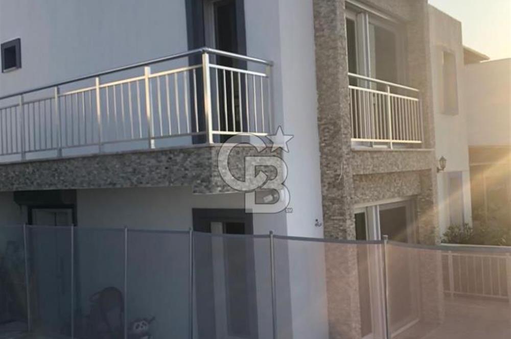 YALIKAVAK KIZILBURUNDA FULL DENİZ MANZARALI 4+2 HAVUZLU VİLLA