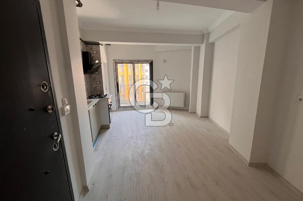 MENEMEN SEYREK KASAPLAR MEYDAN YAKINI KİRALIK 1+1 DAİRE