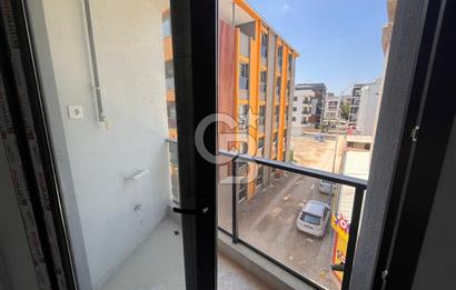 MENEMEN SEYREK KASAPLAR MEYDAN YAKINI KİRALIK 1+1 DAİRE
