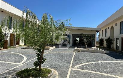 Ayvalık Altınova Sayfiye Sitesi İçerisinde Havuzlu Geniş 2+1 Daire