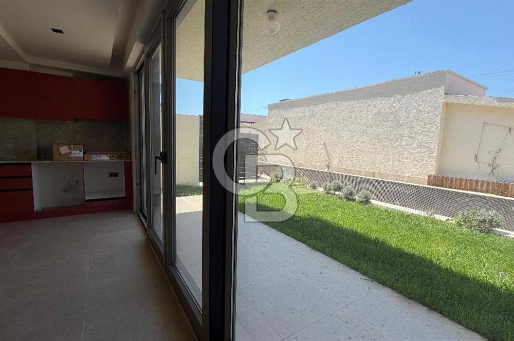 Ayvalık Altınova Sayfiye Sitesi İçerisinde Havuzlu Geniş 2+1 Daire