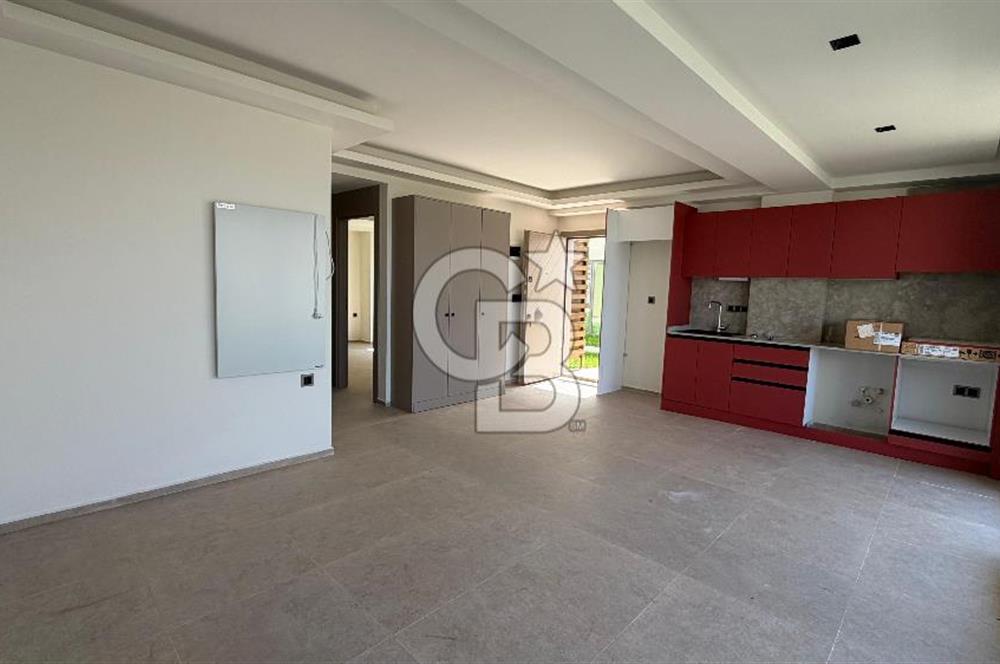 Ayvalık Altınova Sayfiye Sitesi İçerisinde Havuzlu Geniş 2+1 Daire