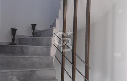 İzmir Seferihisar Akarca'da Deniz Manzaralı Dubleks Villa Satılık