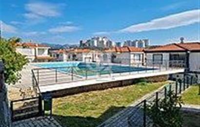 Kuşadası Taş Elite Sitesinde Yaz Sezonu Kiralık Villa