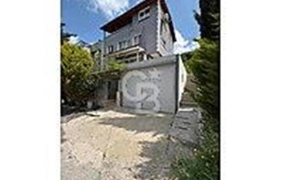 Urla'da mükemmel lokasyon 3 farklı daire komple satılık bina