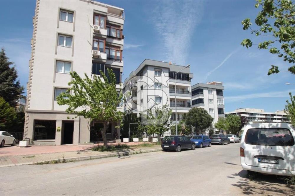 Gaziemir Gazi Mh.de 3+1_120m² Site İçi Kiralık Daire