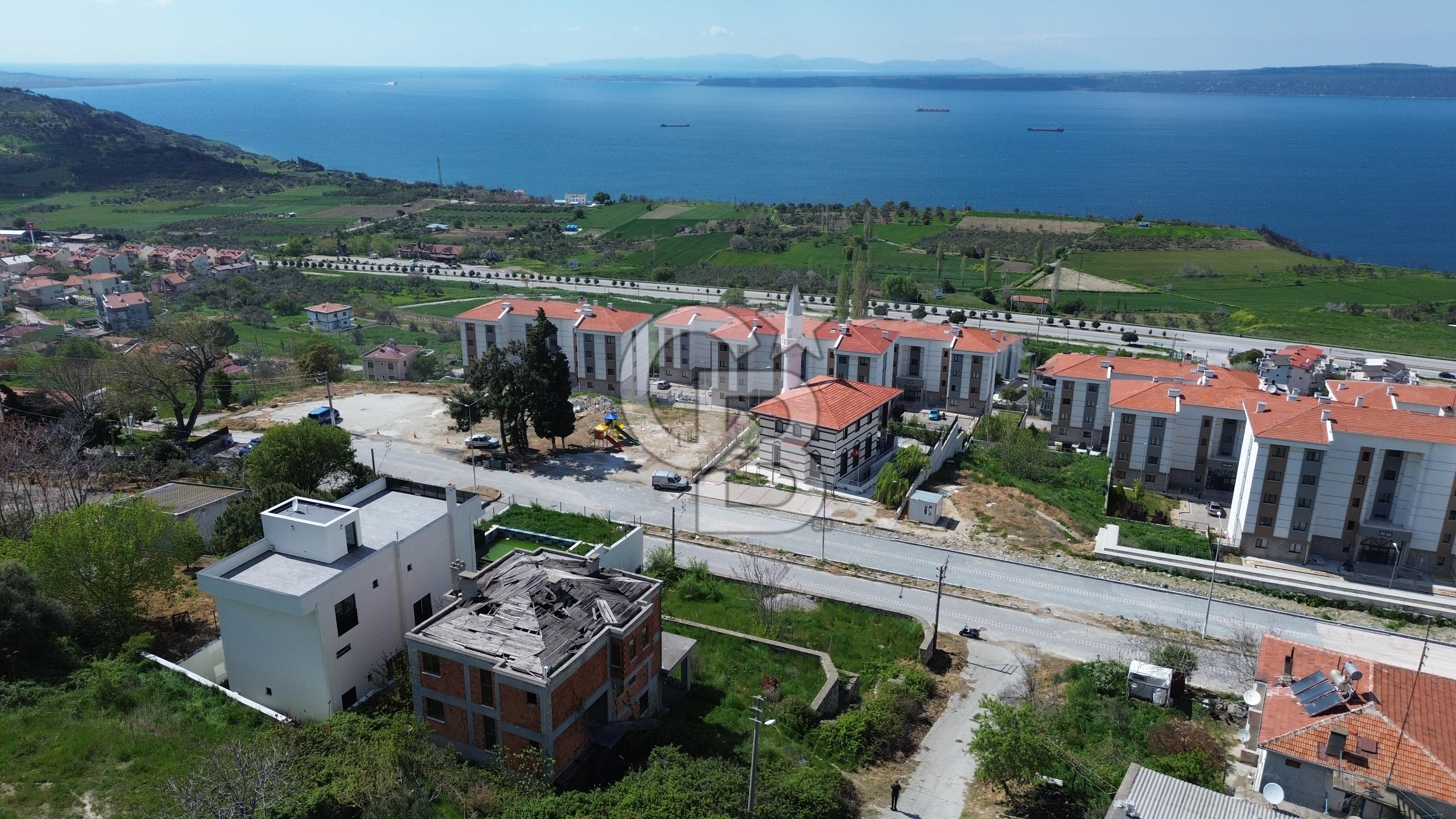 ÇANAKKALE MERKEZ İNTEPE KÖYÜ'NDE SATILIK İMARLI ARSA