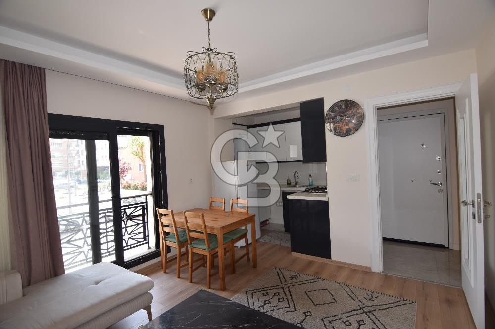 KARŞIYAKA ŞEMİKLER PARK CEPHELİ EŞYALI KİRALIK 2+1 DAİRE