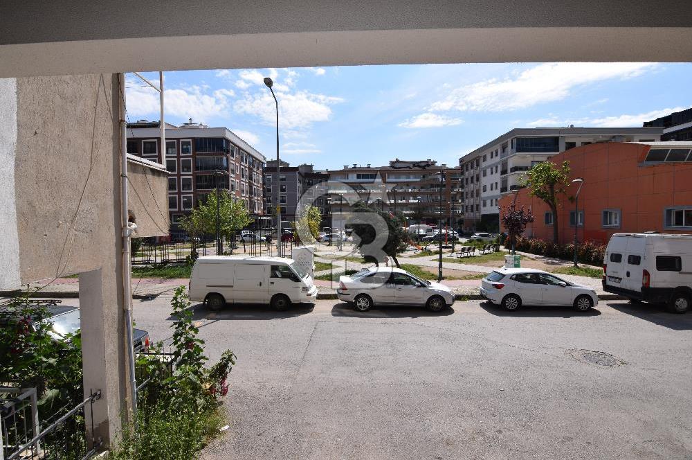 KARŞIYAKA ŞEMİKLER PARK CEPHELİ EŞYALI KİRALIK 2+1 DAİRE