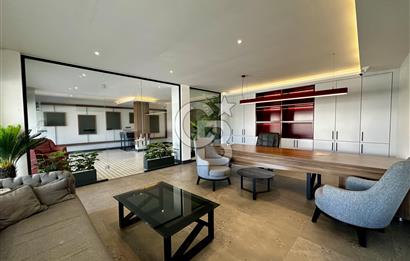 Urla Çamlıçay Mahallesi Ana Cadde Üzeri Eşyalı Kiralık Ofis