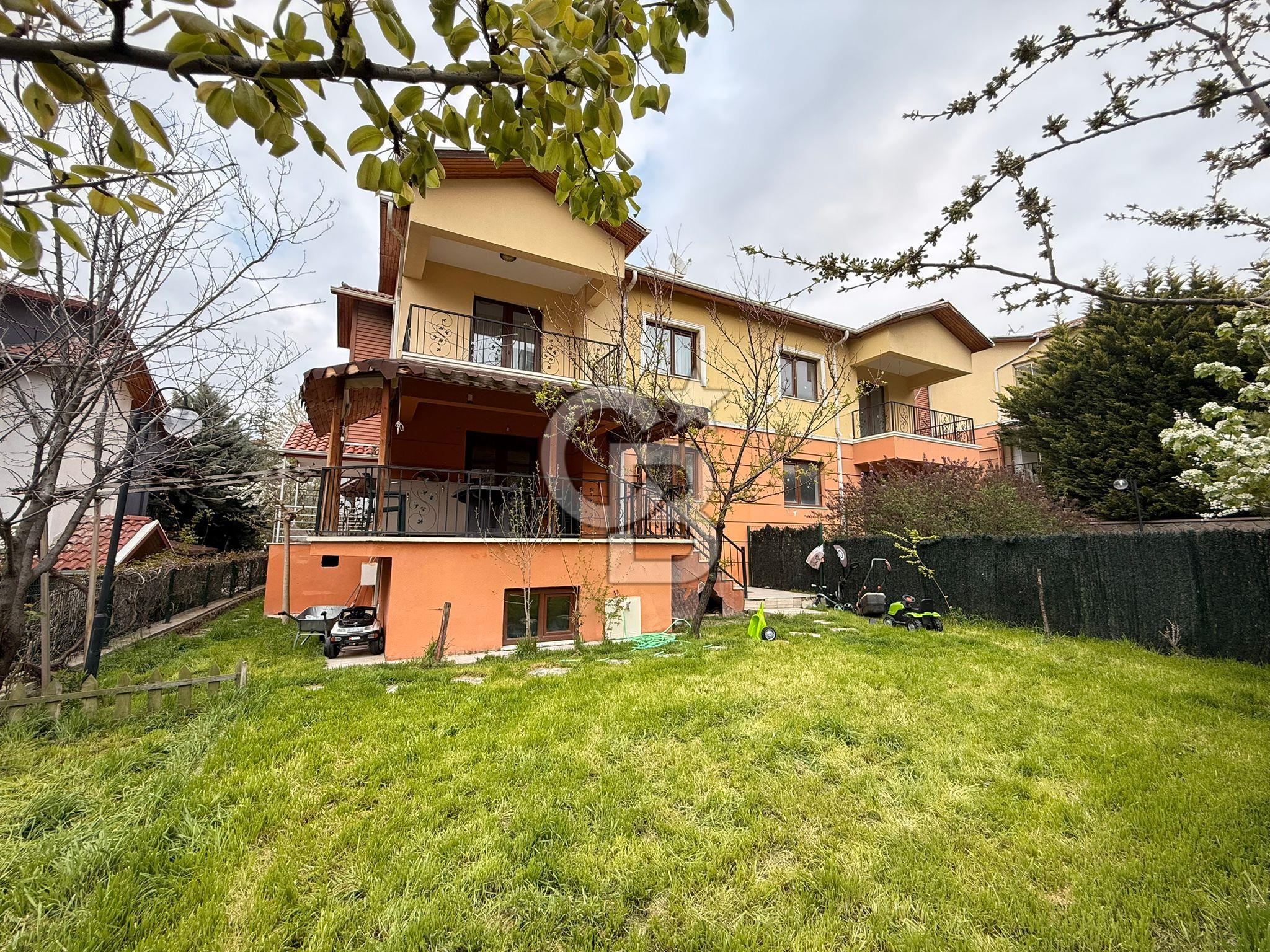 BAĞLICA DA BAHÇELİ 6+2 VİLLA AYRI GİRİŞLİ 3+1 DAİRE 