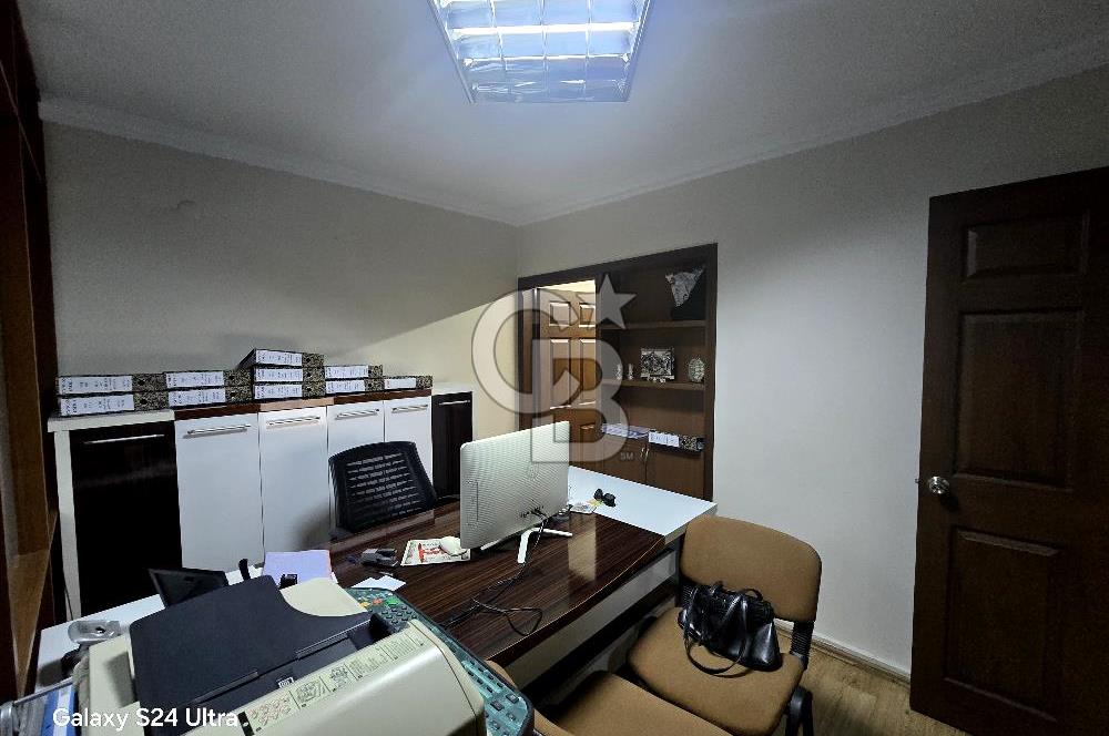 Konak kemeraltı satılık ofis