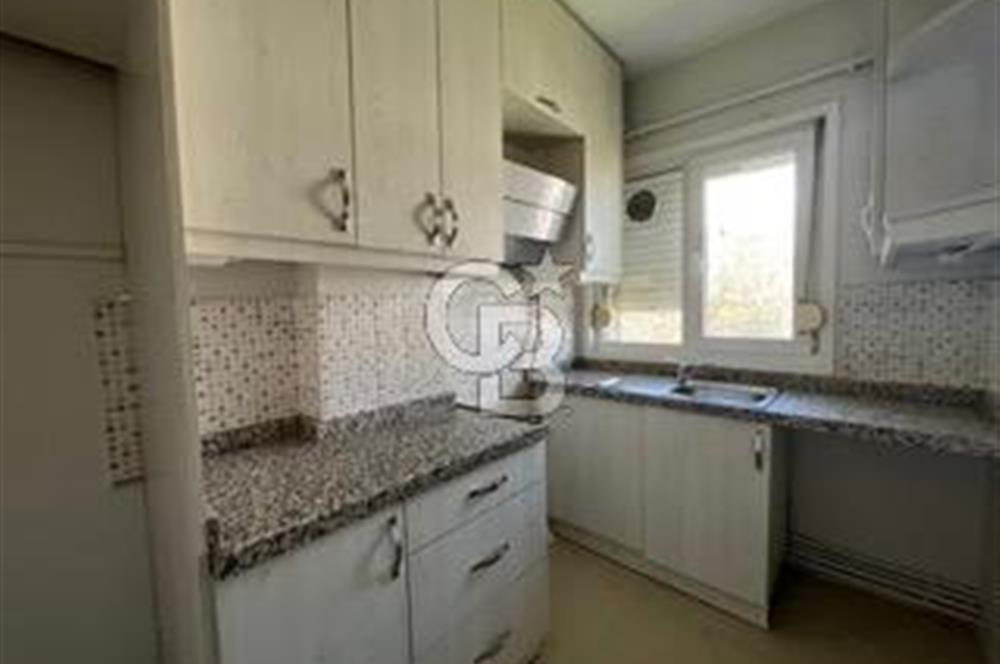 Etiler de yenilenmiş balkonlu geniş 2+1 kiralık daire 