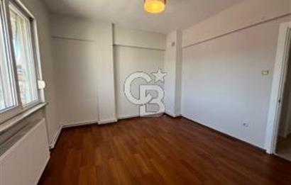 Etiler de yenilenmiş balkonlu geniş 2+1 kiralık daire 