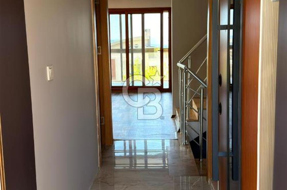 GÜZELBAHÇE KAHRAMANDERE DENİZ MANZARALI 5+1 SATILIK TRİPLEX VİLLA