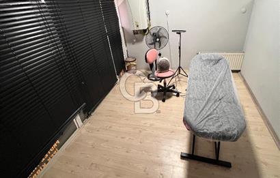 Köşe Konumlu Cadde üzeri Yapılı 2 cepheli 106 m2 Dükkan