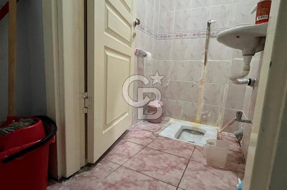 Köşe Konumlu Cadde üzeri Yapılı 2 cepheli 106 m2 Dükkan