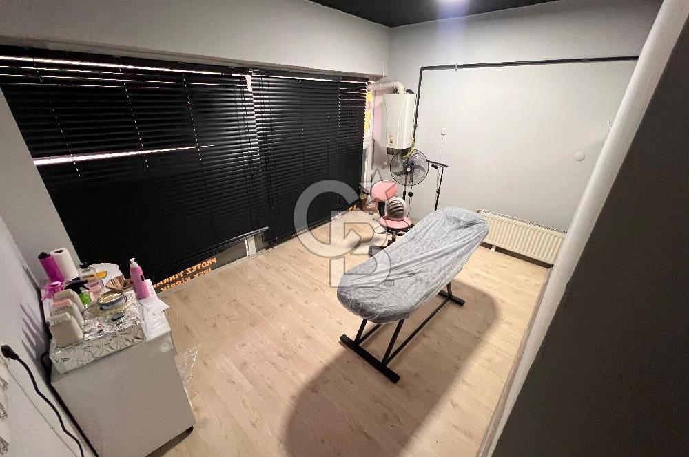 Köşe Konumlu Cadde üzeri Yapılı 2 cepheli 106 m2 Dükkan