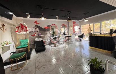 Köşe Konumlu Cadde üzeri Yapılı 2 cepheli 106 m2 Dükkan