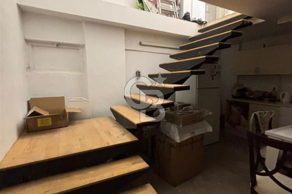 Narlıdere Mithatpaşa Caddesi Üzerinde Kiralık 2 Dükkan 1 arada