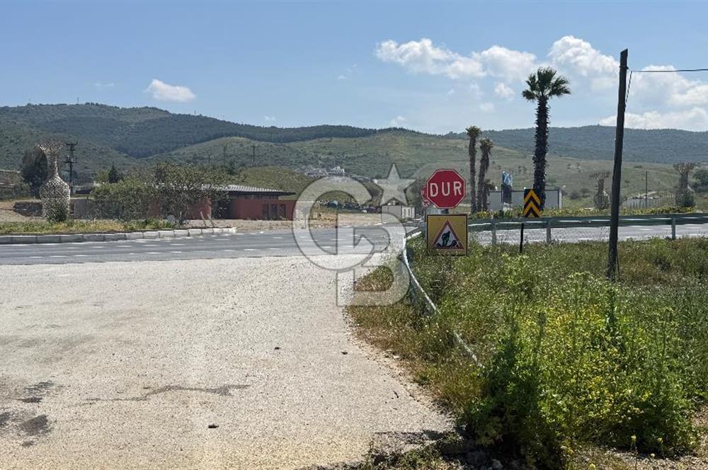 Güzelbahçe Çamlı Mahallesi’nde köşe parsel ticari arsa