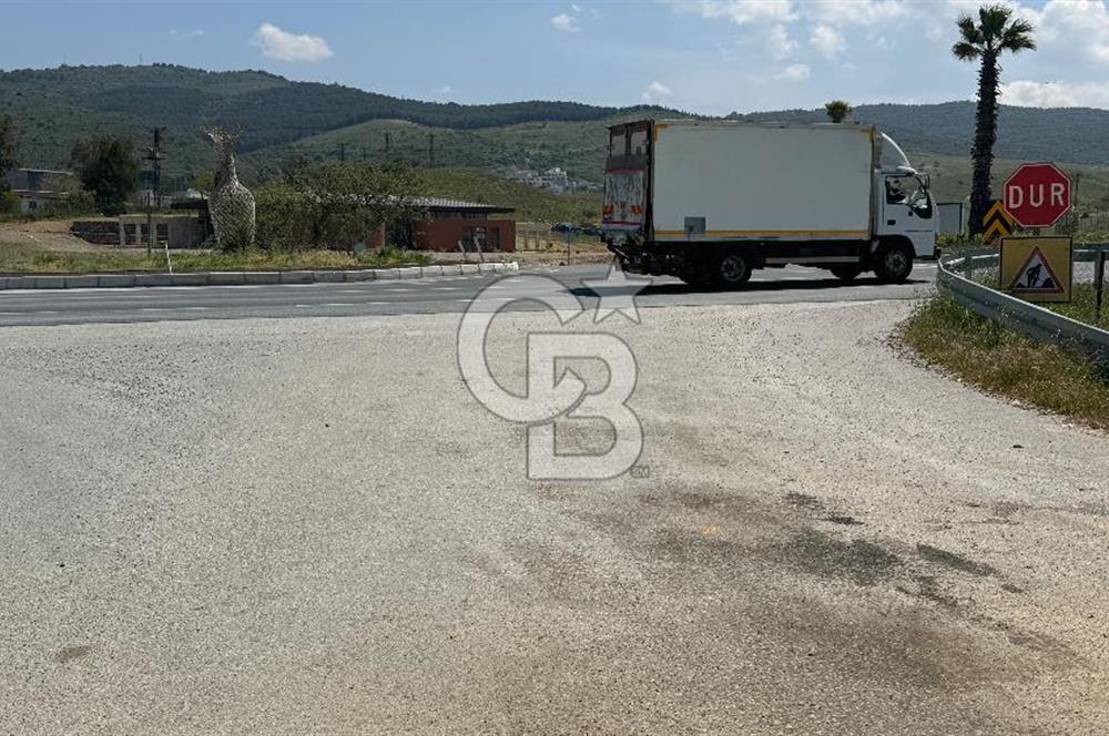 Güzelbahçe Çamlı Mahallesi’nde köşe parsel ticari arsa