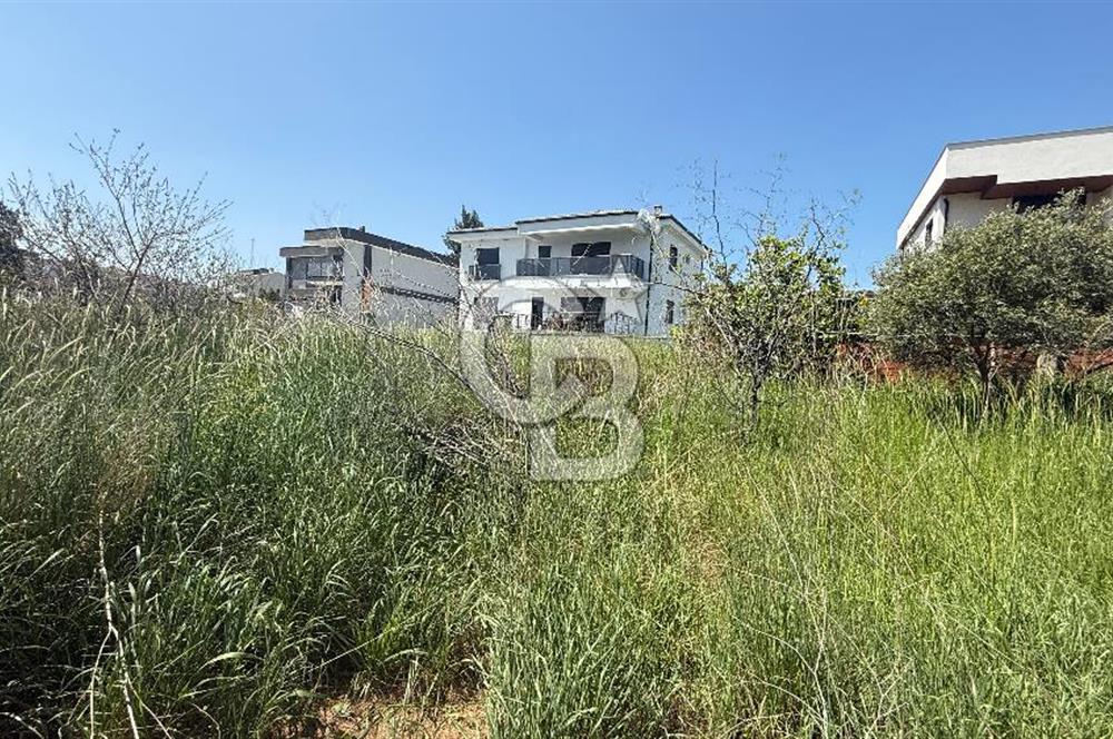 Güzelbahçe Çamlı Mahallesi’nde köşe parsel ticari arsa